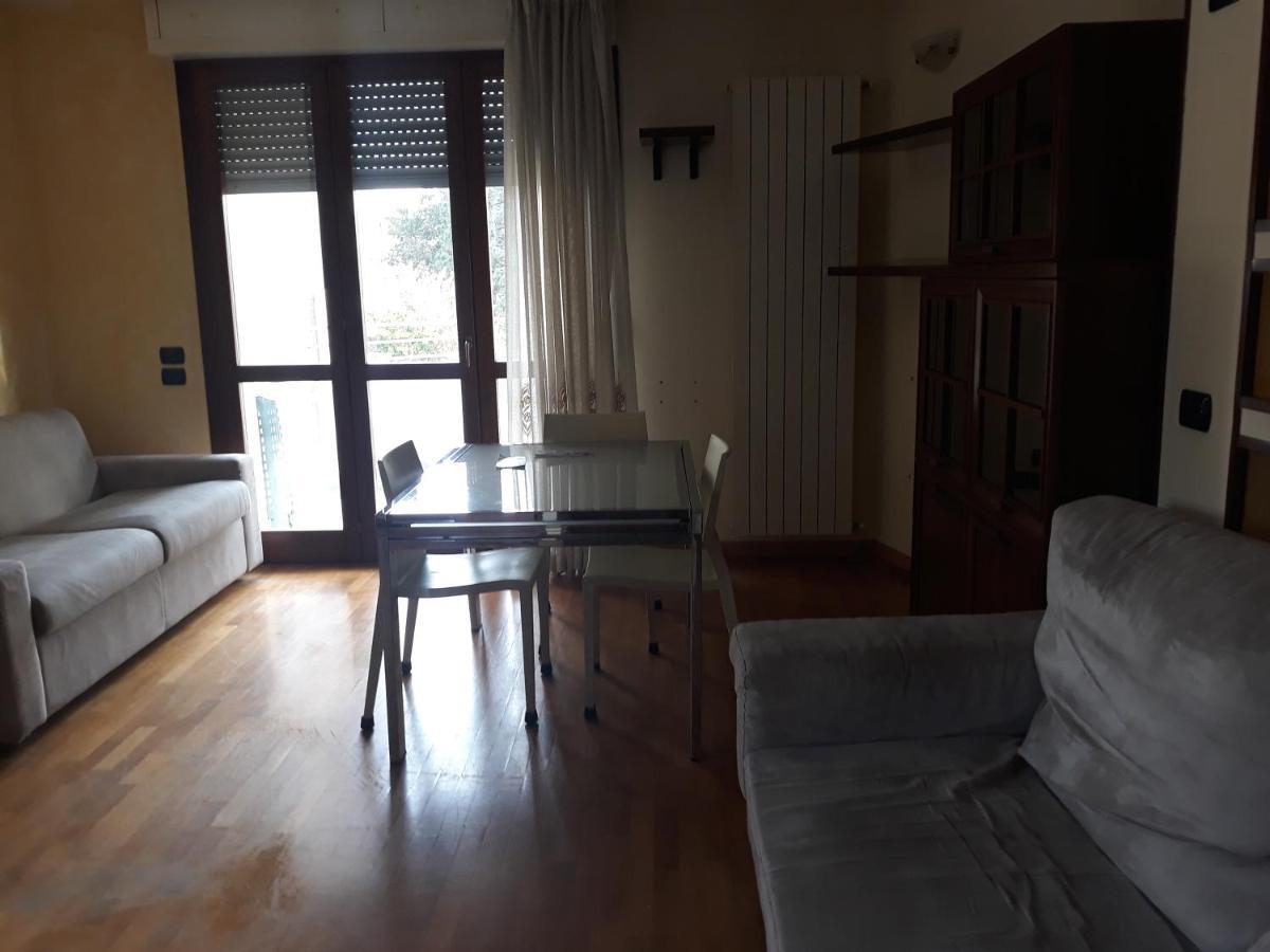 Alloggio Petunia Busto Arsizio Esterno foto